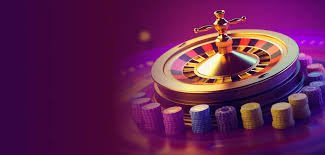 Papan taruhan Roulette interaktif di bandar 999 menampilkan pilihan taruhan dan nilai chip